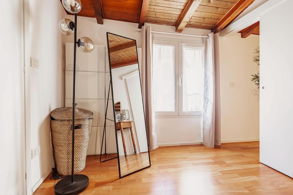 Apartamento Elegante Loft Su 2 Piani A 5 Minuti Da San Siro Milán Exterior foto